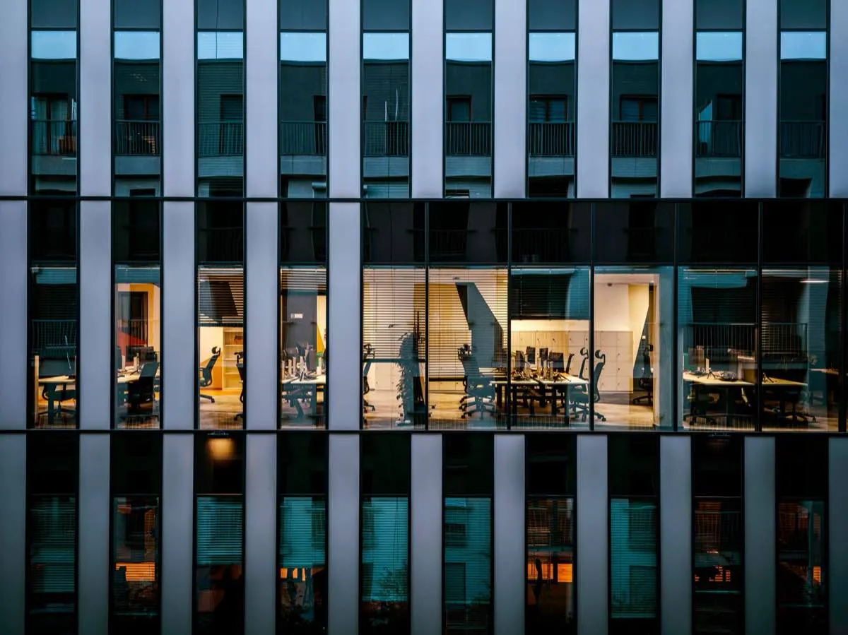 Commercial window services in Savannah, GA